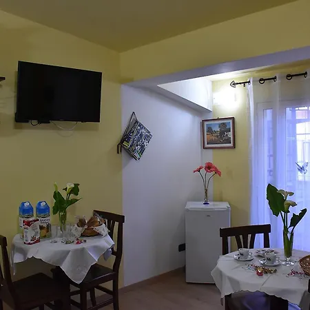 La Casa Di Luigi فندق مبيت وإفطار جيارديني ناكسوس