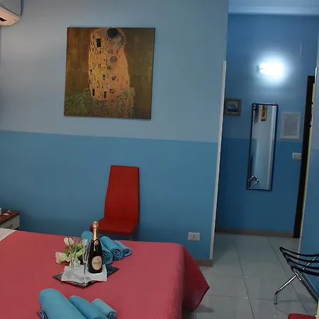 La Casa Di Luigi Frühstückspension Giardini-Naxos